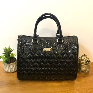 (Category: ) located in . Submitted by thesofiecollections (Listing ID 1049659470, Image 1). Description: .