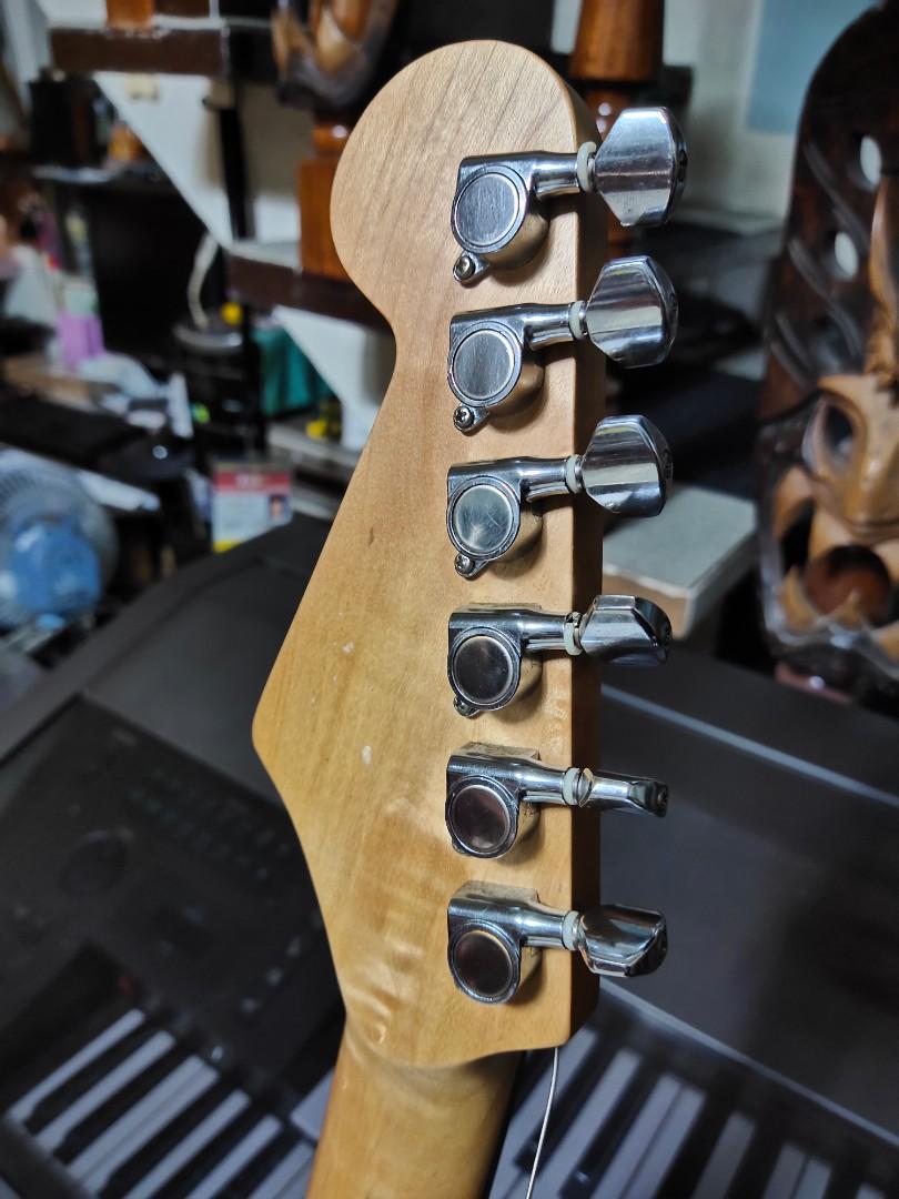 Stratocaster Selder Electric Guitar Japan Made, Hobbies & Toys, Music & Media, CDs & DVDs on