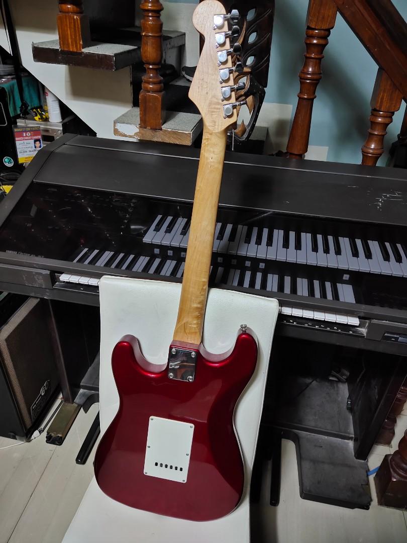 Stratocaster Selder Electric Guitar Japan Made, Hobbies & Toys, Music & Media, CDs & DVDs on