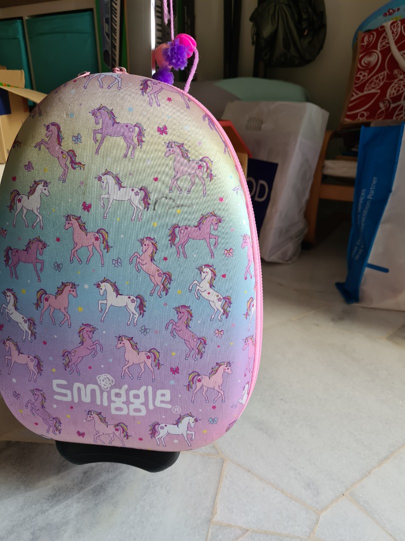 Smiggle scooter bag store