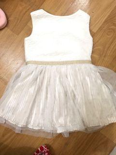 the children place dress