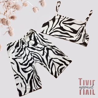 (Category: ) located in . Submitted by tixieapparel (Listing ID 1049650021, Image 1). Description: .