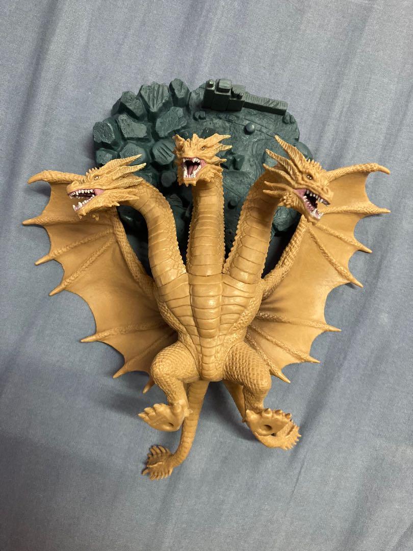 哥斯拉godzilla 三頭龍基多拉景品 興趣及遊戲 玩具 遊戲類 Carousell