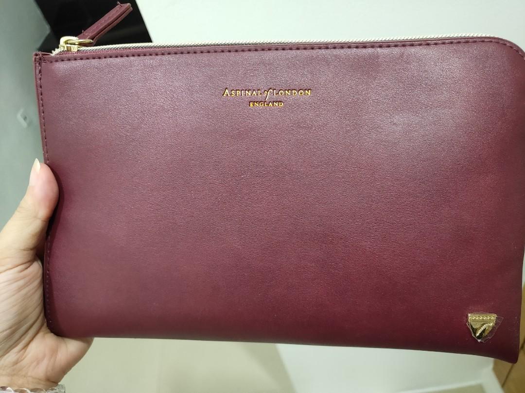 Aspinal pouch outlet