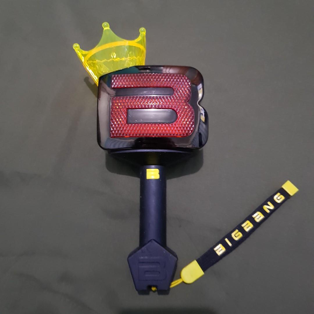 BIGBANG JAPAN LIGHTSTICK (Category: K-Wave Merchandise) located in Caloocan City. Submitted by stf__ (Listing ID 1049793944, Image 1). Description: [WTS/LFB] BIGBANG JAPAN LIGHTSTICK - 800 + sf MOP: GCash, BDO, BPI Shipping: Grab, Lalamove, Mr. Speedy, LBC.
