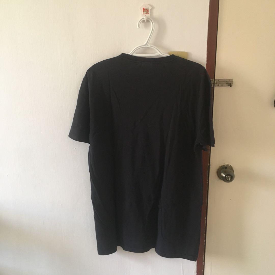 Carhartt Shirt (Category: Tshirts & Polo Shirts ) located in Santa Rosa. Submitted by hotthreads (Listing ID 1049818398, Image 2). Description: Condition: 8/10 Mop: Bpi,bdo, gcash .
