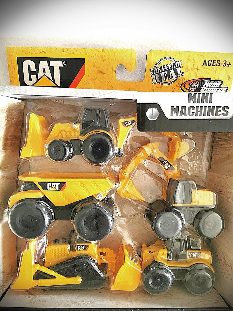 Caterpillar Toys CAT Mini Machines 5 in a Pack Construction toys