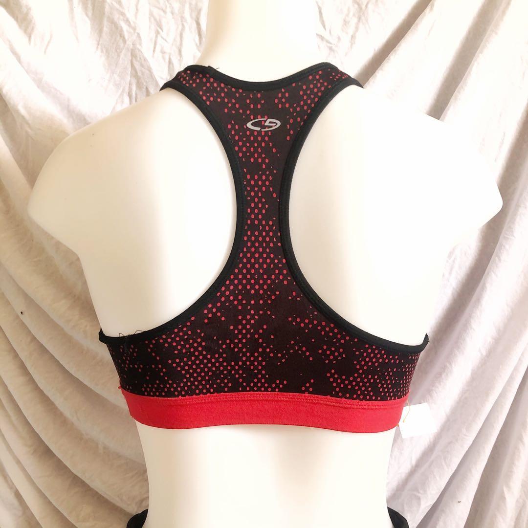 Champion Reversible Sports Bra (Category: Activewear) located in Quezon City. Submitted by keiapooo (Listing ID 1049953430, Image 2). Description: Reversible Small to Medium Like new.