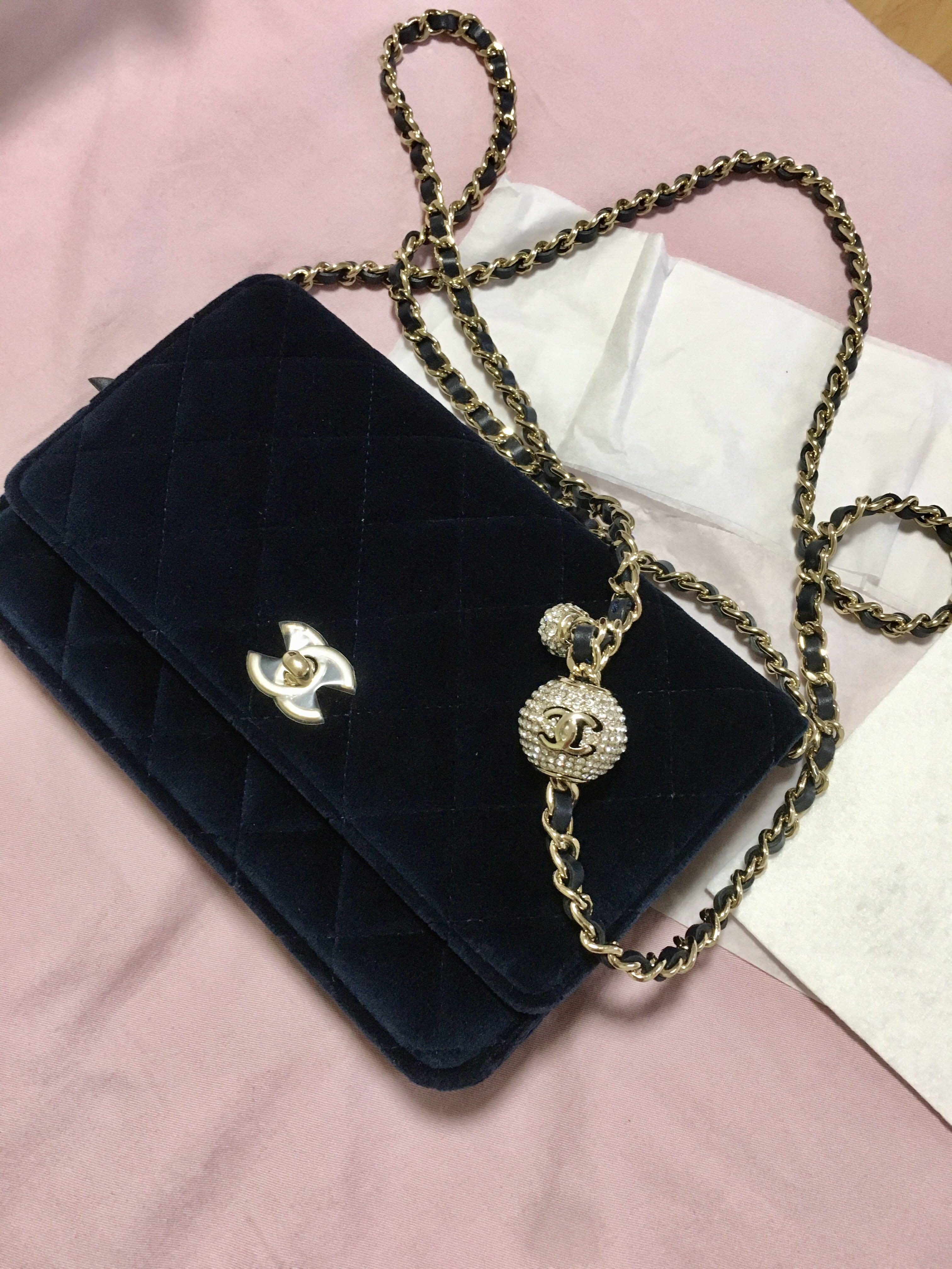 Chanel online velvet woc