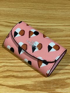 (Category: ) located in . Submitted by elies. (Listing ID 1049902089, Image 1). Description: .