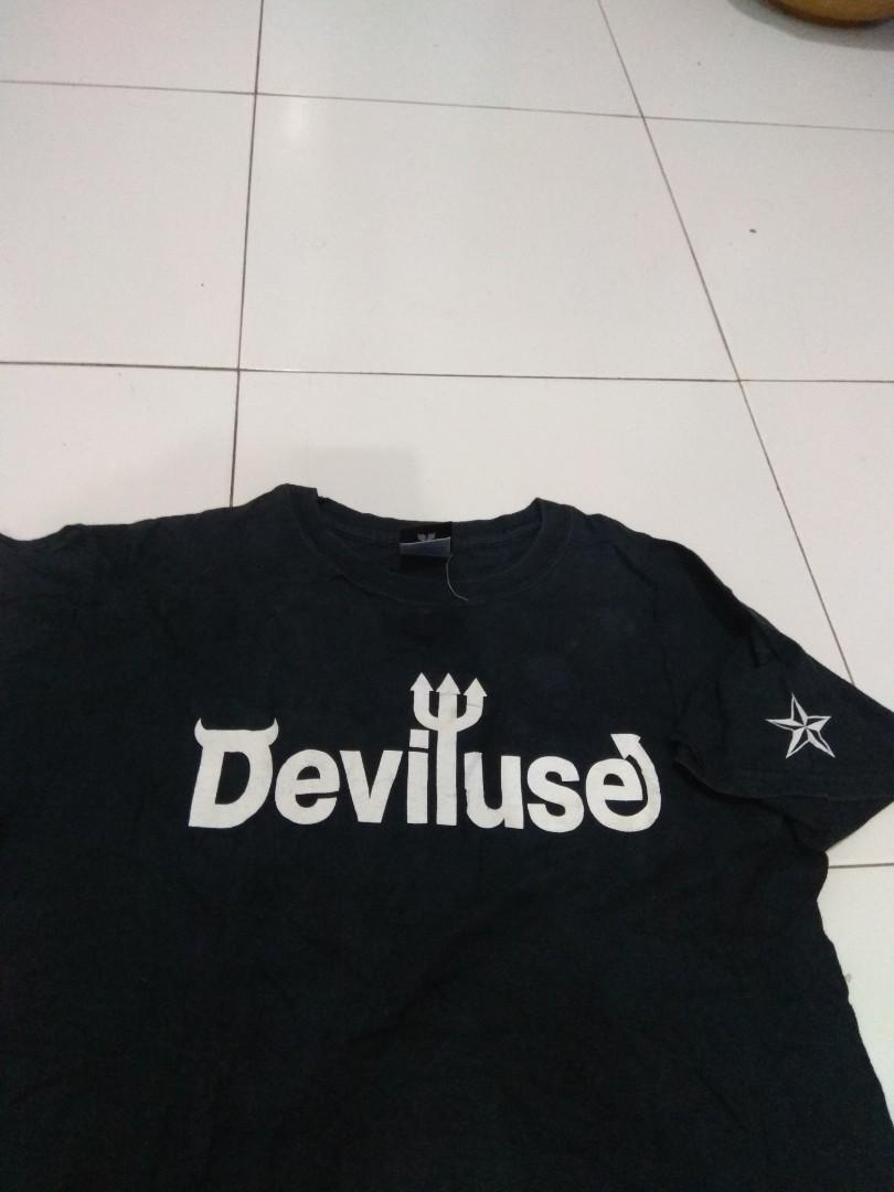 Deviluse BigLogo, Fesyen Pria, Pakaian , Atasan di Carousell