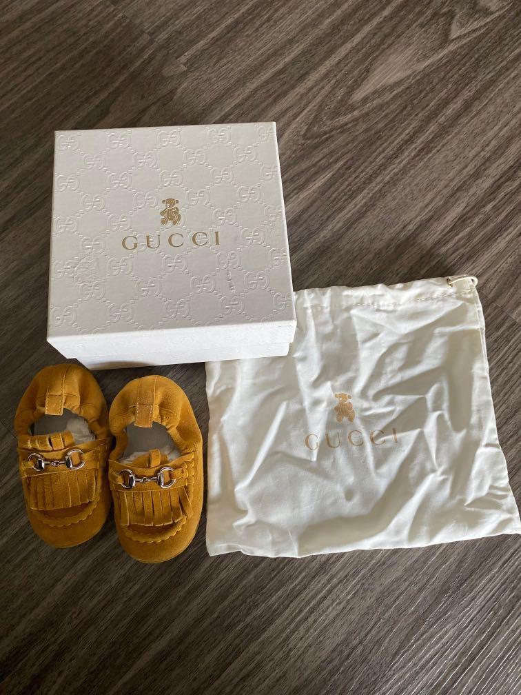 gold gucci baby shoes