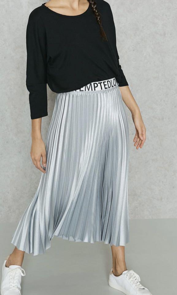 Silver pleated skirts Clearance
