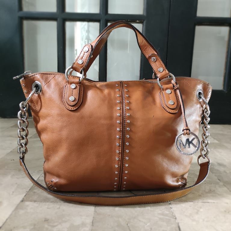 Michael Kors Uptown Astor Lg Brown Leather Satchel, Luxury, Bags & Wallets  on Carousell