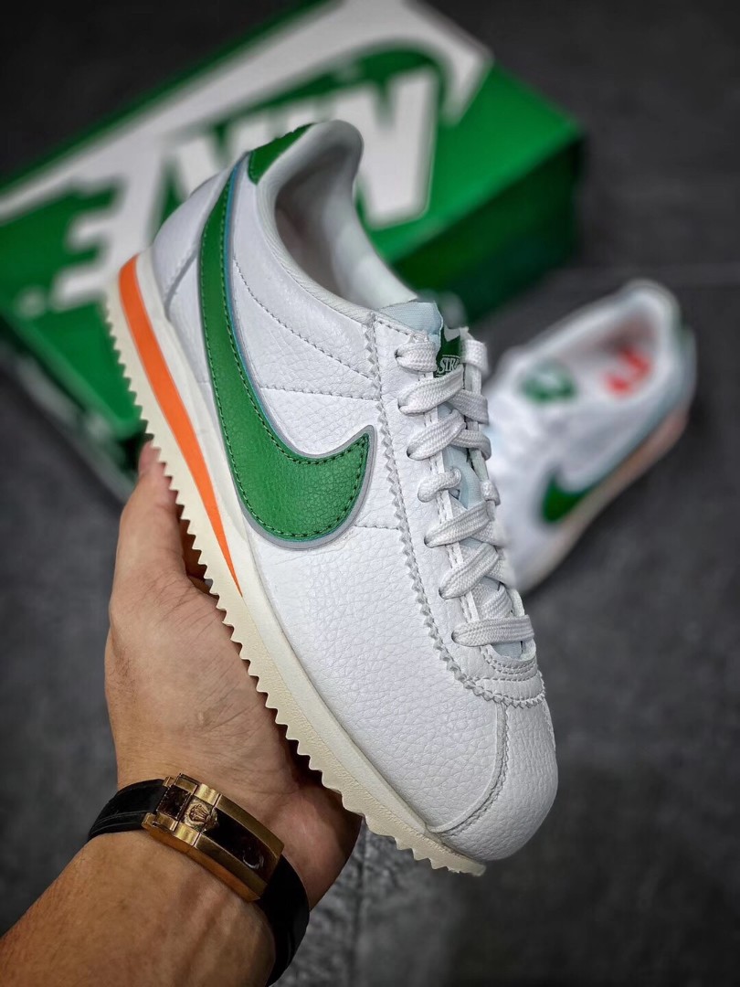 Nike cortez stranger things on feet on sale