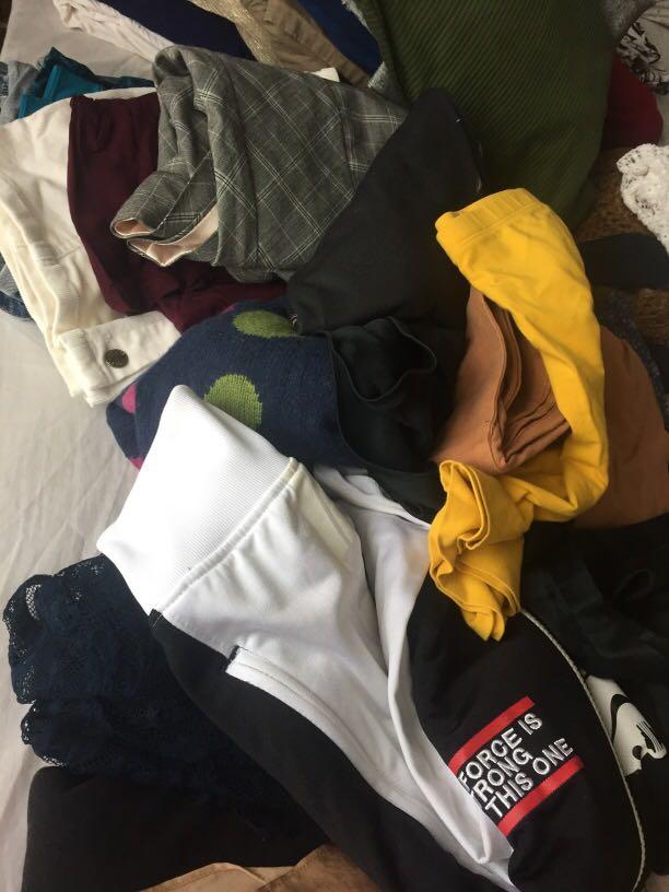 Tops for only 100 (Category: Others Tops) located in Mandaluyong City. Submitted by laleyx (Listing ID 1049767768, Image 1). Description: Buy in bulk! Message me if there's anything you like! Buy 5 things and I'll ship for free!.
