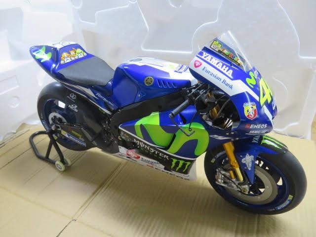 DeAGOSTINI Weekly YAMAHA YZR-M1 2016 VALENTINO ROSSI Exclusive Binder from Japan 