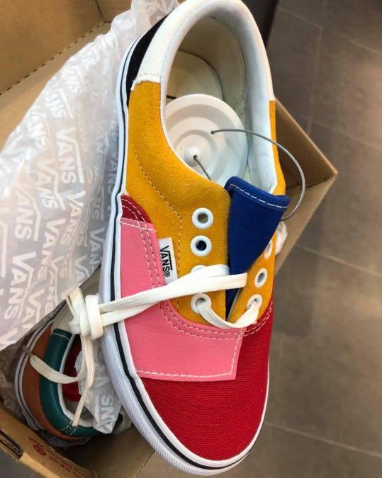Vans Womens (Category: Sneakers) located in Binan City. Submitted by mk.bleza (Listing ID 1049817316, Image 1). Description: 💯 Original, brand new with box size 5 ONLY ‼️1999 plus SF‼️ No meet ups.