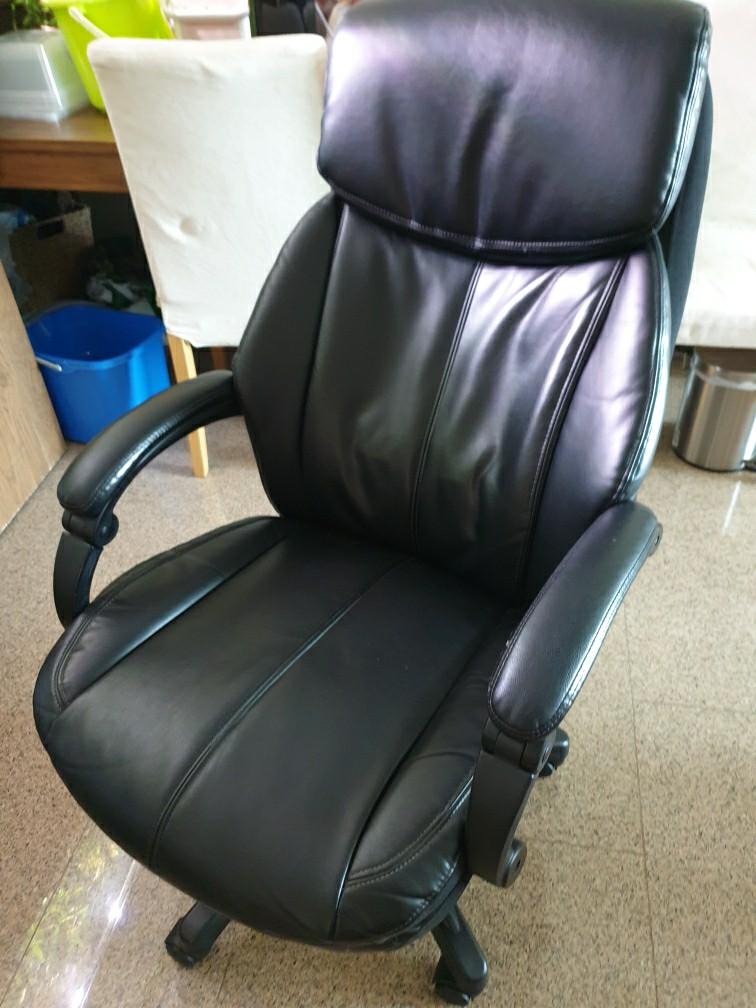 Vhive chair sales