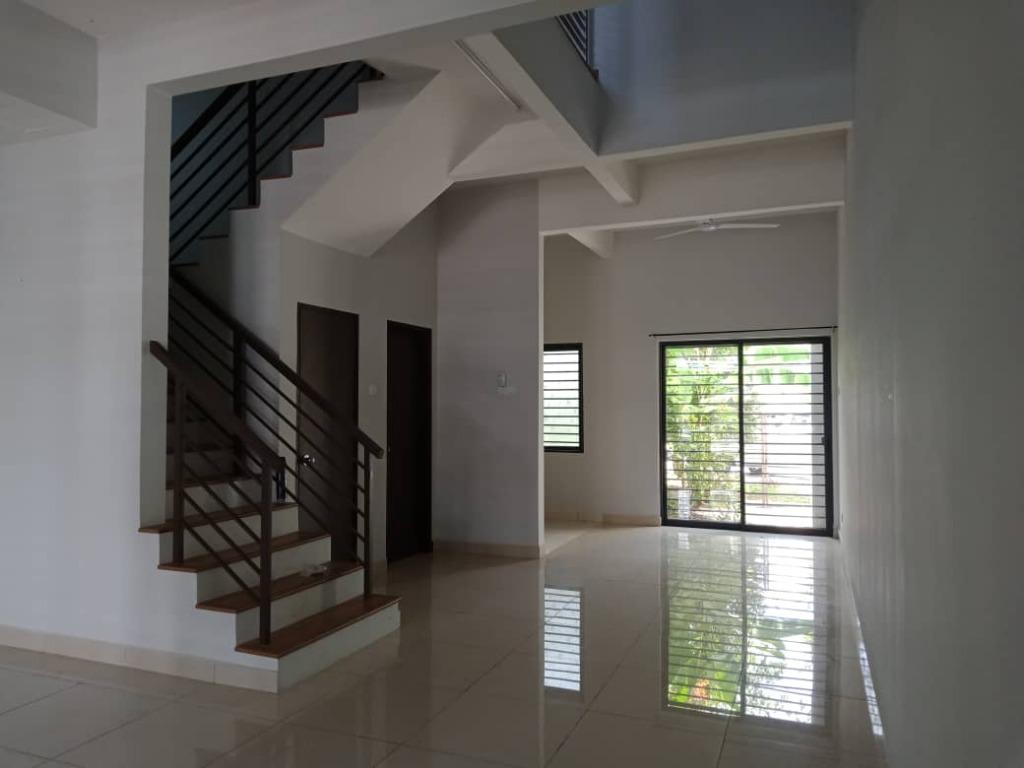 3 STOREY BAYAN PARKHOMES BATANG KALI HULU SELANGOR, Property, For Sale