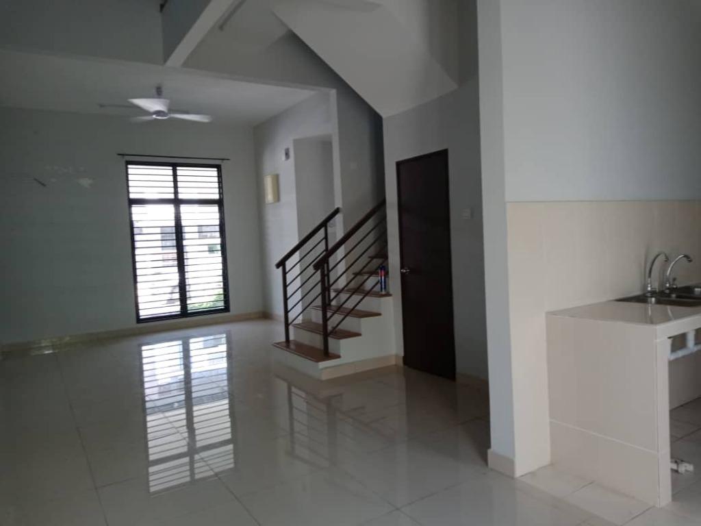 3 STOREY BAYAN PARKHOMES BATANG KALI HULU SELANGOR, Property, For Sale