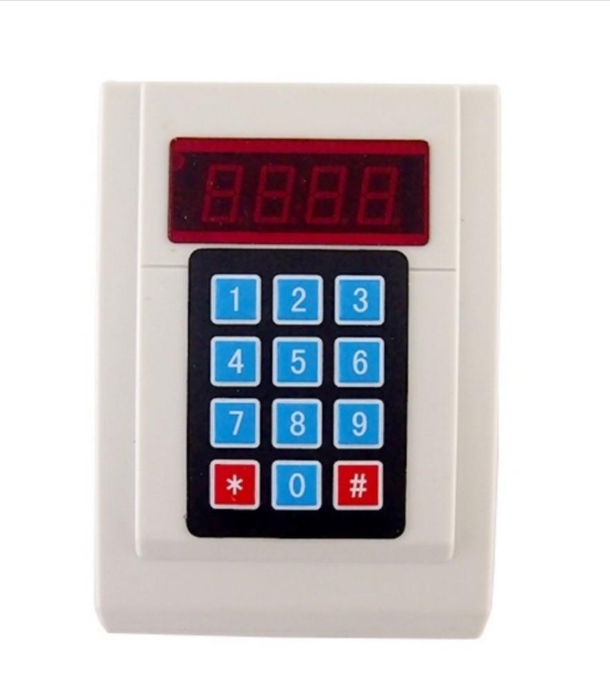 3-Digit Digital Queue System (Category: Office & Business Technology) located in Singapore. Submitted by stpllx (Listing ID 1050068374, Image 2). Description: 3-Digit Digital Queue System For Sale! Already added hanging brackets (removable). Seldom used. Still in Good Working Condition. Easy to install and use. Ideal for food court, hawker centre, clinics, customer service centres etc. Self-collect at seller's convenience. Low ballers will not be