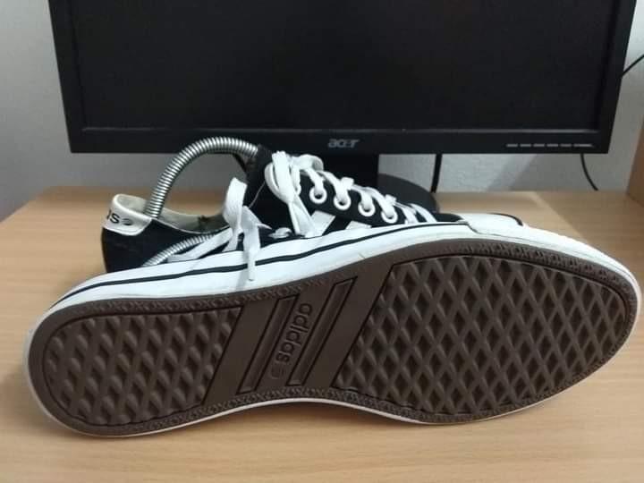 Adidas neo like converse 8.5UK Men s Fashion Footwear Sneakers
