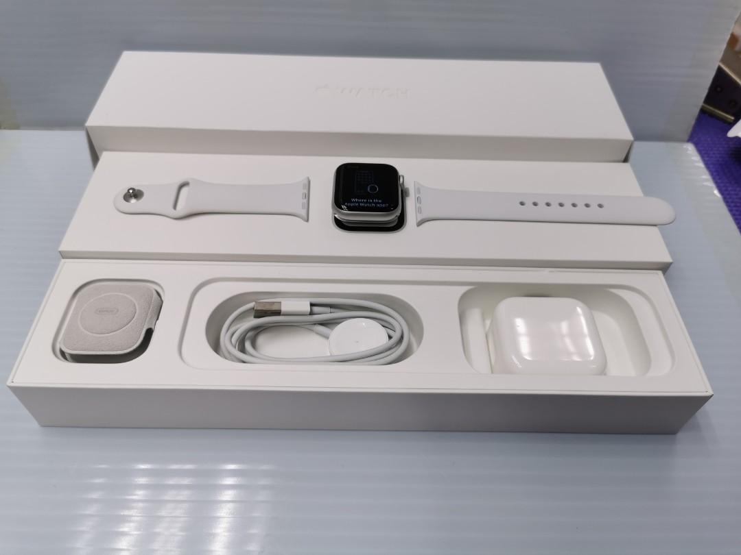 Apple Watch Series 4 40mm white sport band, Mobile Phones \u0026 Gadgets,  Wearables \u0026 Smart Watches on Carousell