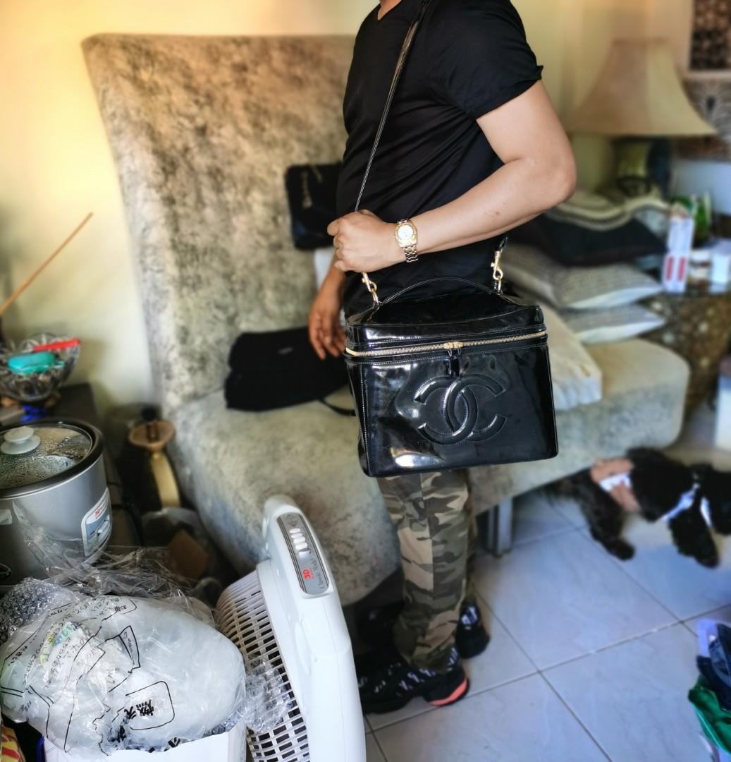 chanel vanity crossbody