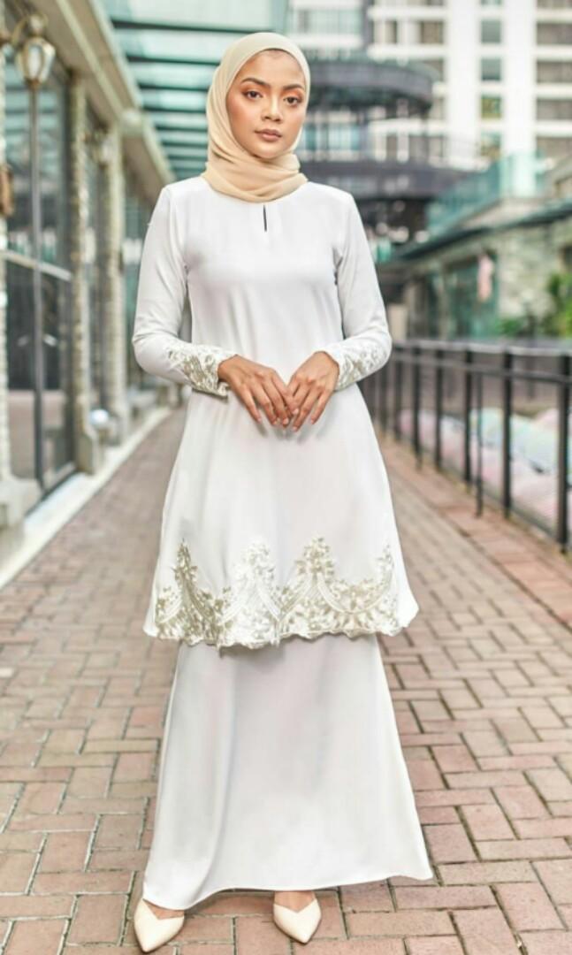 baju kurung putih