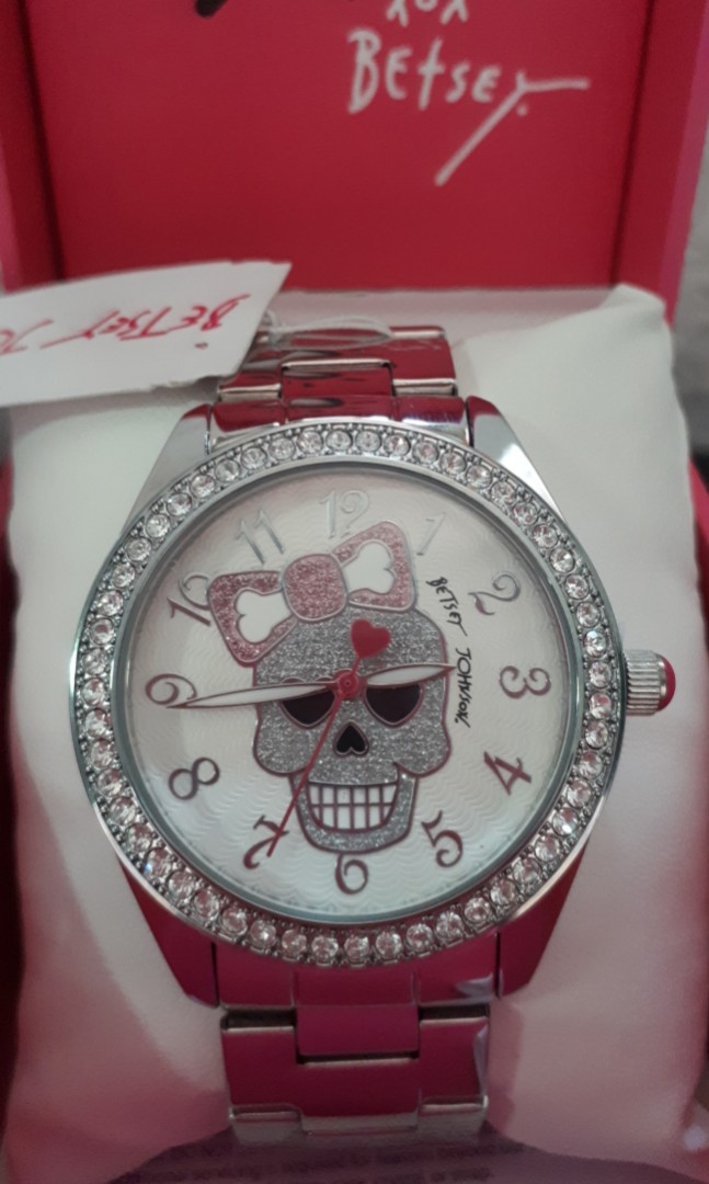 Betsey johnson new arrivals skull watch