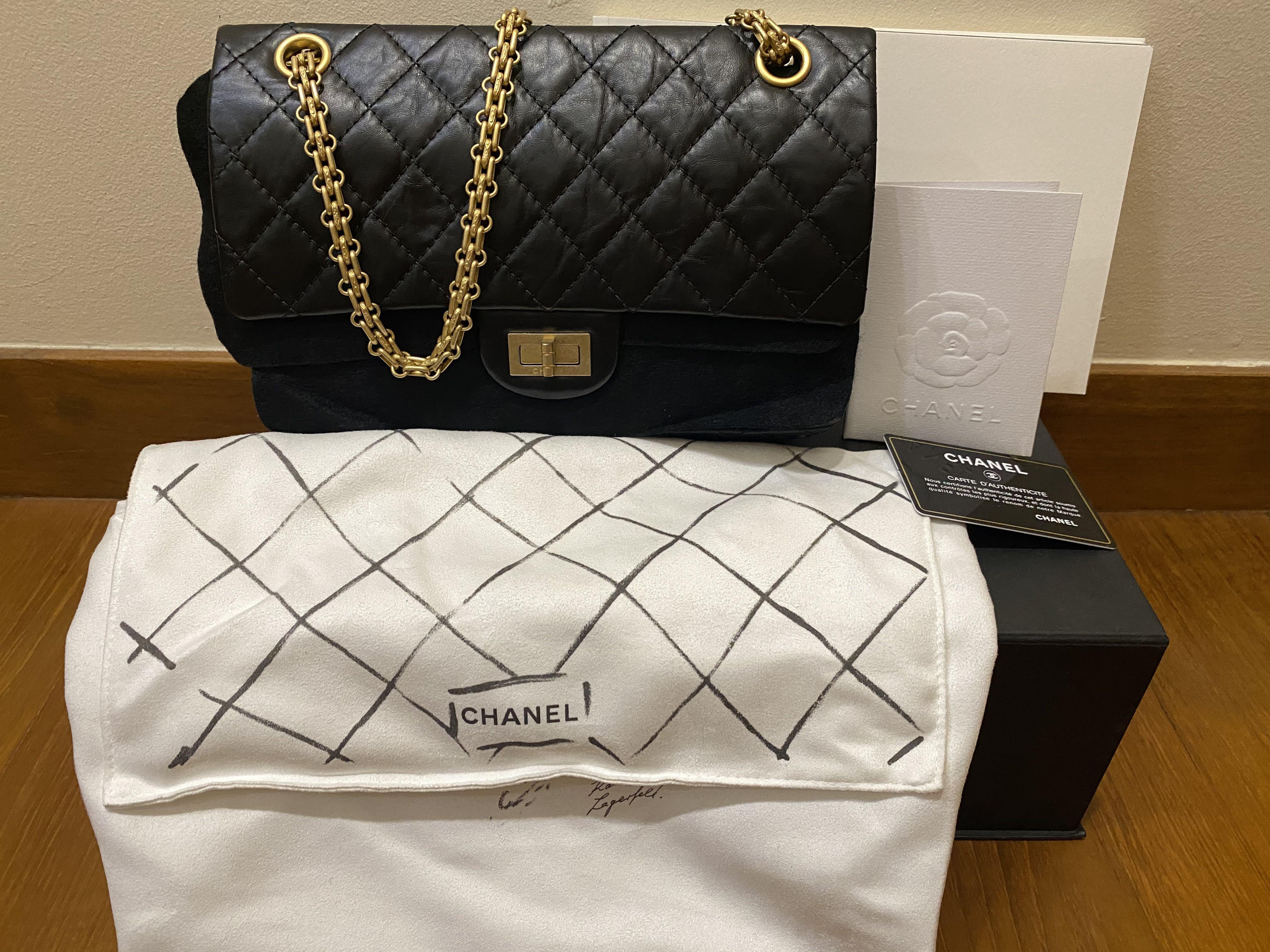 Chanel Bag Size Comparison: Classic Flap vs Reissue [Pictures