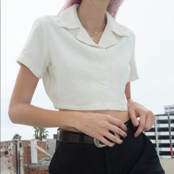 brandy melville vivian linen white top women s fashion tops other tops on carousell brandy melville vivian linen white top women s fashion tops other tops on carousell