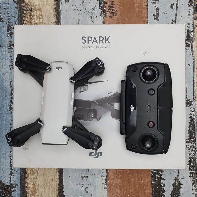 Drone DJI Spark Controller Combo Alphine White, Fotografi di Carousell