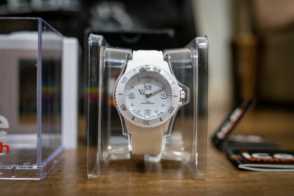 Ice Watch ICE sixty nine White Medium Luxury Watches on