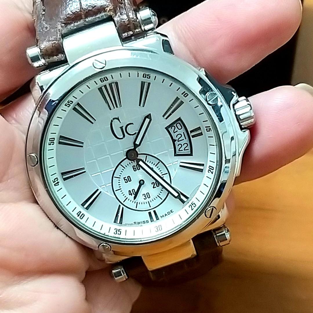 Harga jam tangan hotsell guess collection original