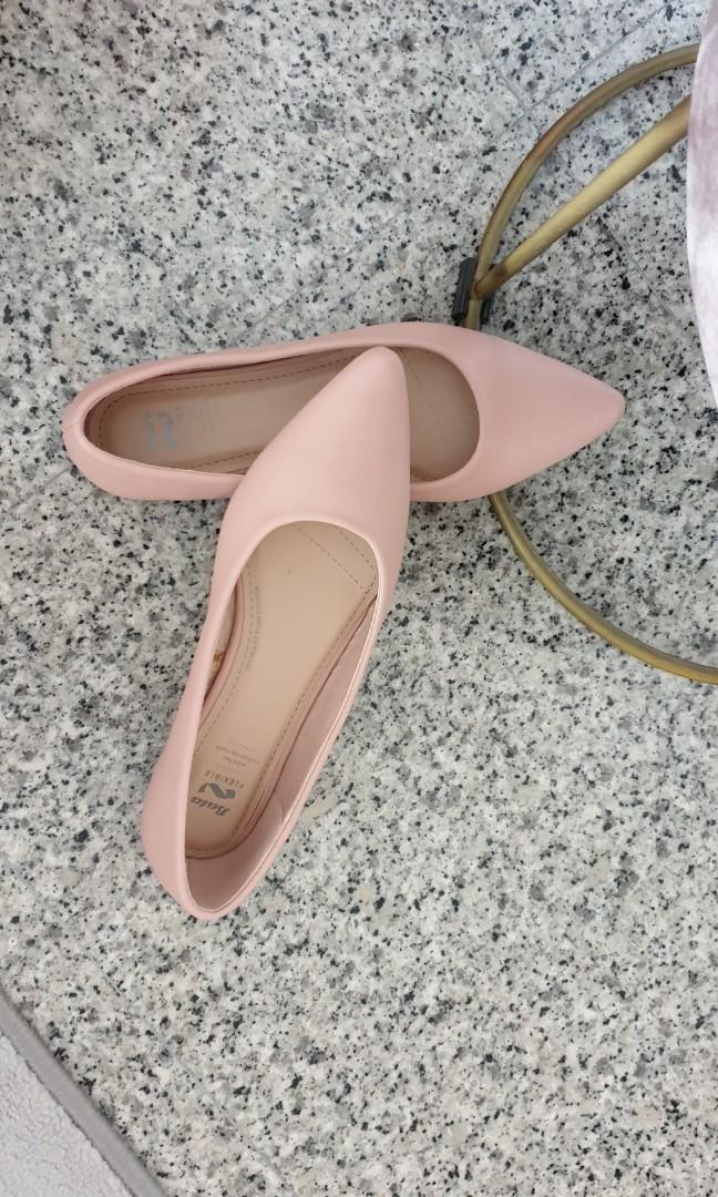 Ladies gray flat shoes clearance