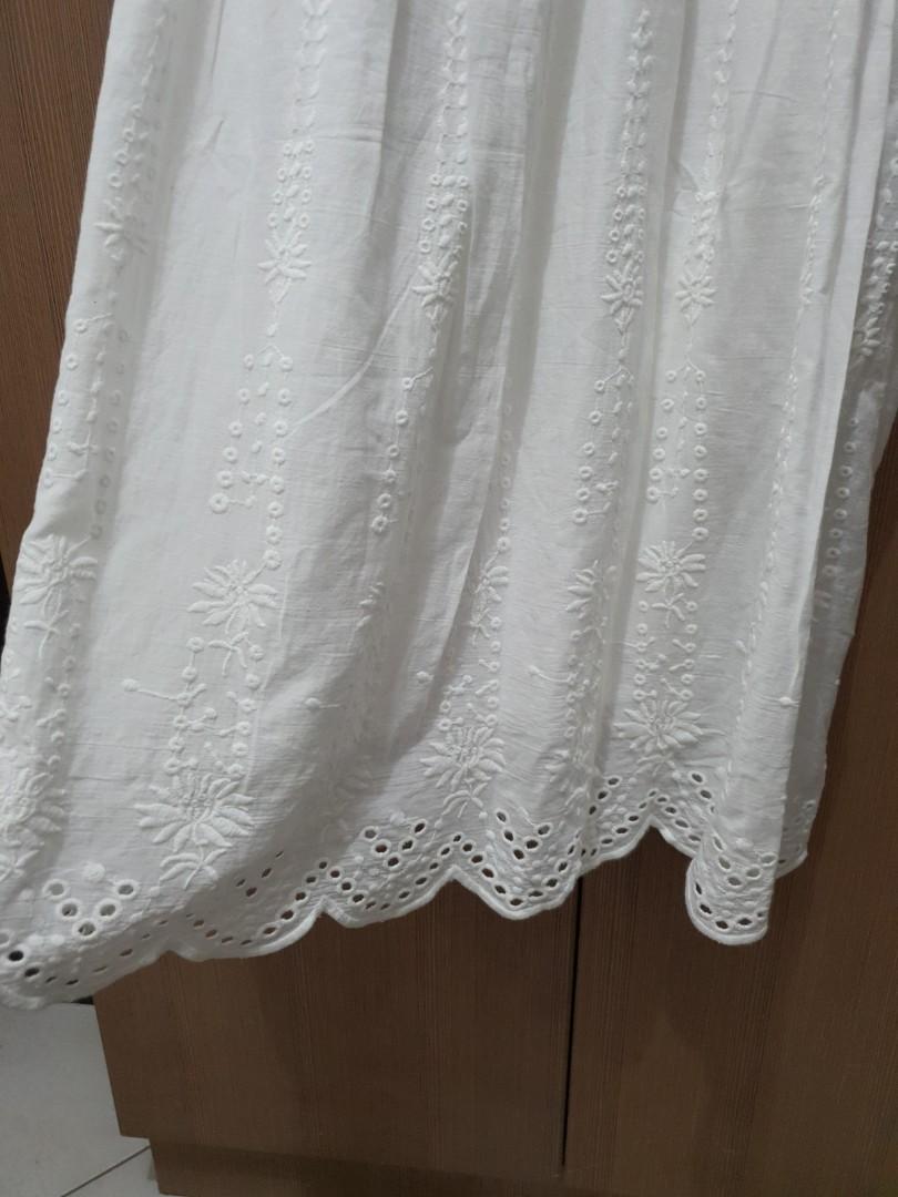 Mango Embroidered Maxi Dress Casual (Category: Dresses) located in Manila. Submitted by bmg32 (Listing ID 1050195517, Image 3). Description: can fit up to semi small stretchable, adjustable.