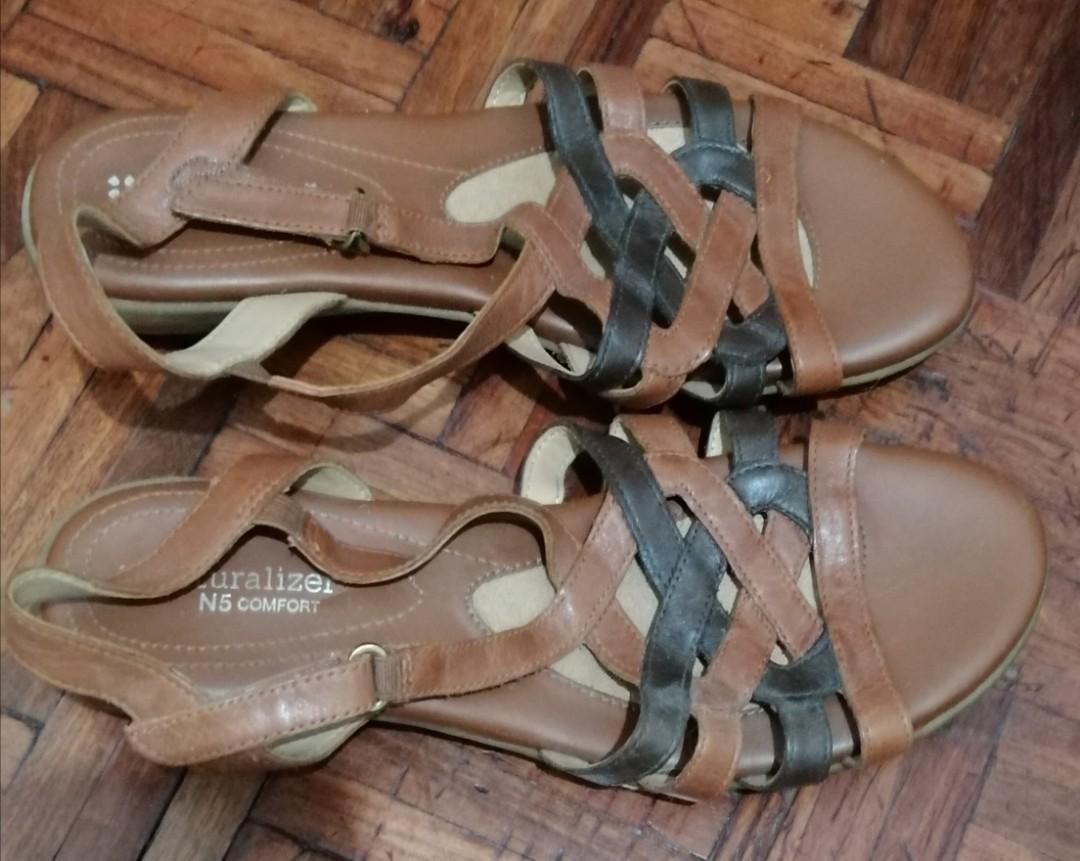 naturalizer sandals sale