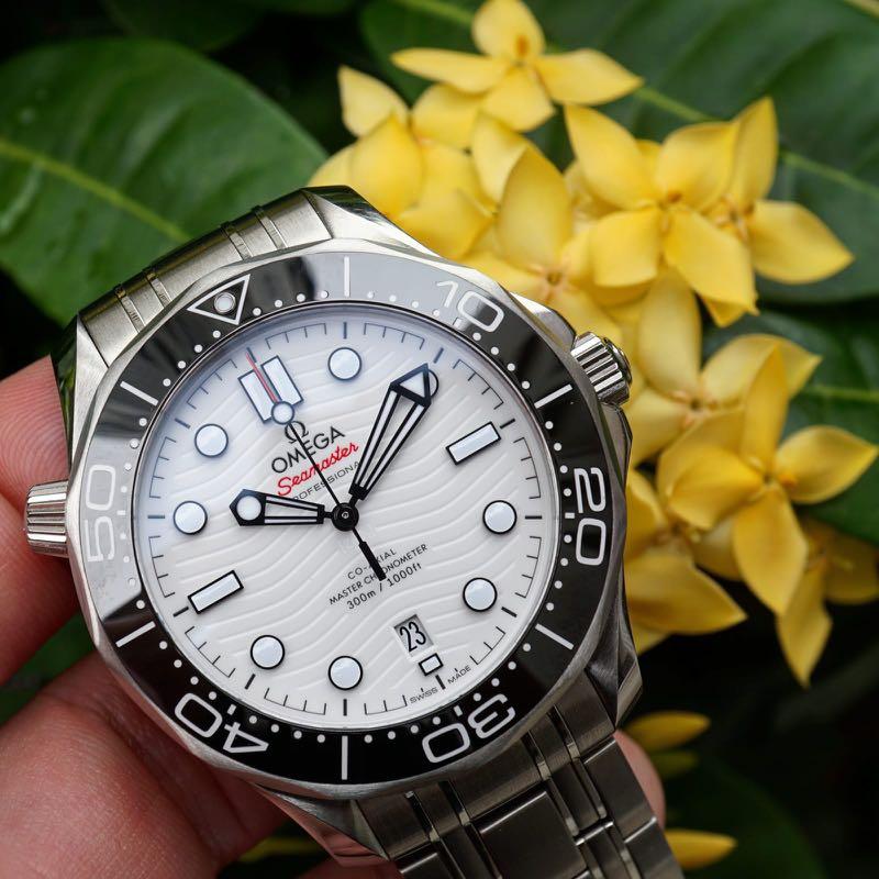 Omega Seamaster Professional 300 White 