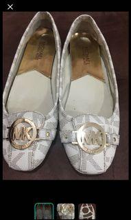 sepatu michel kors authentic