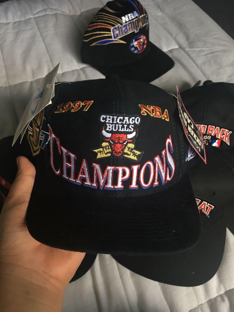 Vintage Chicago Bulls sharktooth snapback hy logo 7, Men's Fashion, Watches  & Accessories, Caps & Hats on Carousell