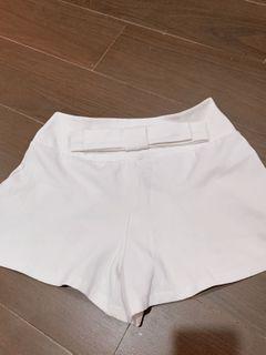 White shortpants
