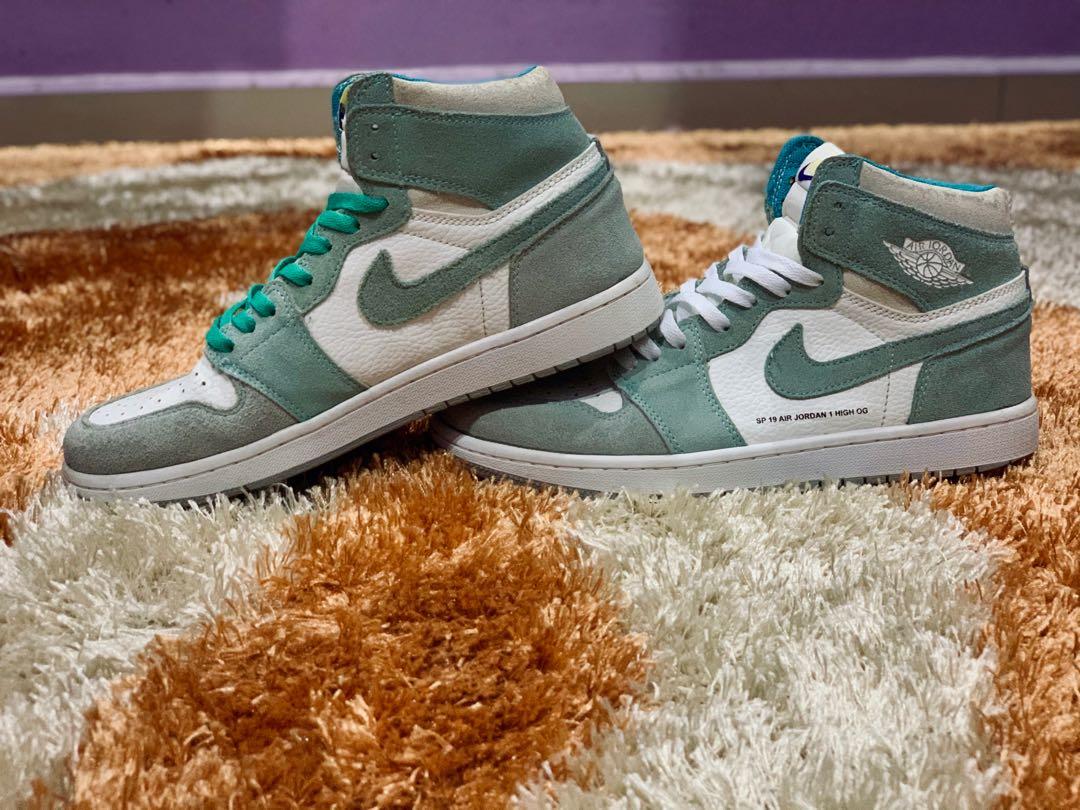Air Jordan 1 Green Suede High OG