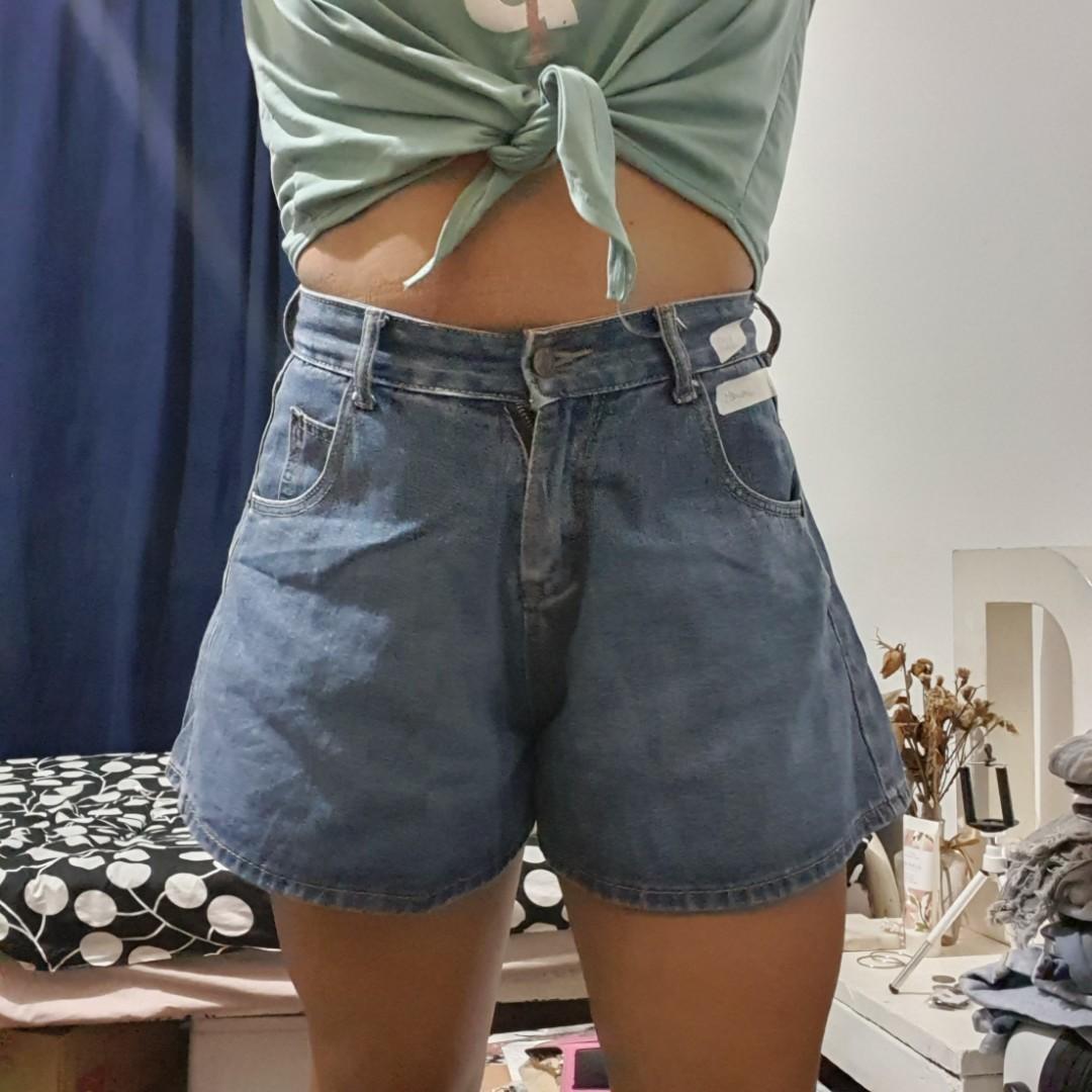 A-Line Highwaist Denim Shorts (Category: Shorts) located in Makati City. Submitted by miss.thingz (Listing ID 1046129822, Image 3). Description: A-Line Denim Shorts 🥀 Preloved 🥀 Size: 29 inches 🥀 Price: 150 ⚠️ Comment mine below and fill out the Order Form (see story highlights) ⚠️ Manage your expectations. This is a preloved item. #highwaist #preloved #prelovedMakati #PrelovedPhilippines #prelovedclothesph #missthingz #denimshorts #denimph.