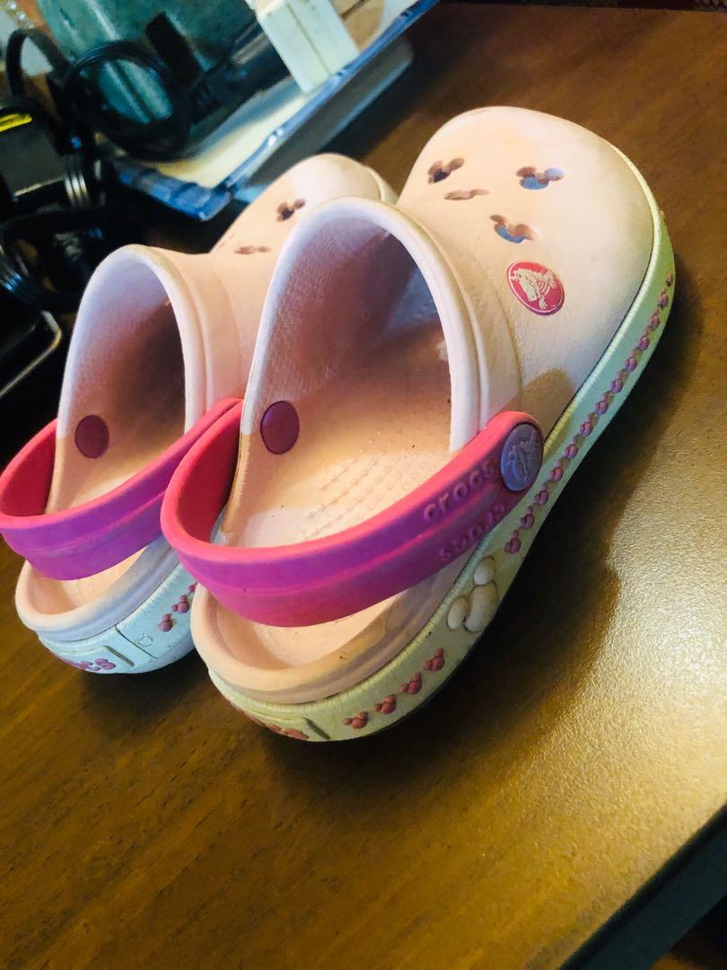 Crocs Baby Shoes (Category: Babies & Kids Fashion) located in Las Pinas. Submitted by icatch22 (Listing ID 1046310350, Image 2). Description: .