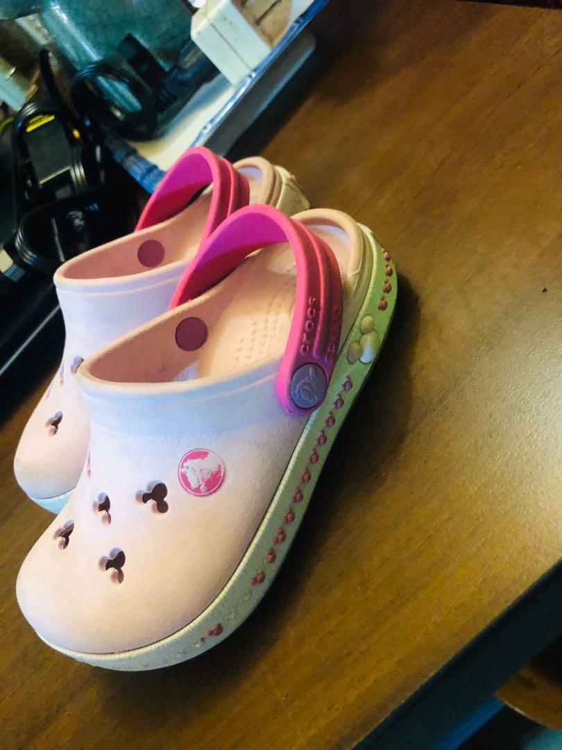Crocs Baby Shoes (Category: Babies & Kids Fashion) located in Las Pinas. Submitted by icatch22 (Listing ID 1046310350, Image 3). Description: .