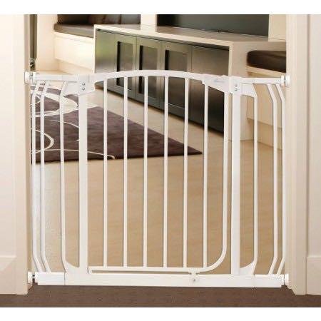 dreambaby baby gate