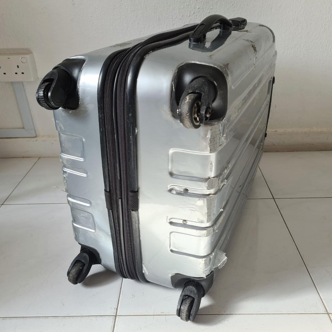 wheeled luggage totes