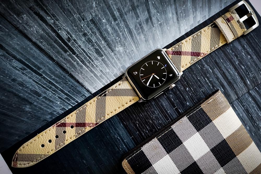 Apple watch outlet burberry strap
